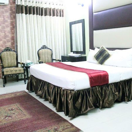 Tourist Inn Hotel Lahore Esterno foto
