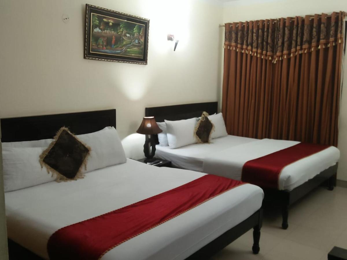 Tourist Inn Hotel Lahore Esterno foto