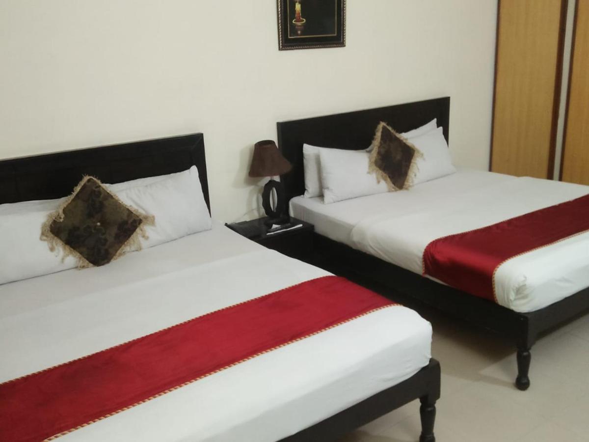 Tourist Inn Hotel Lahore Esterno foto