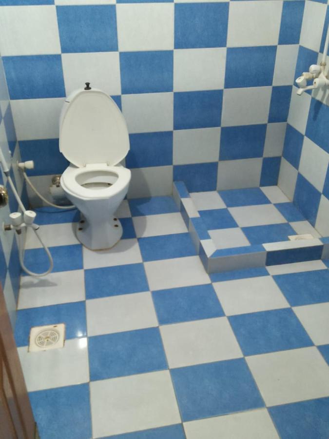 Tourist Inn Hotel Lahore Esterno foto