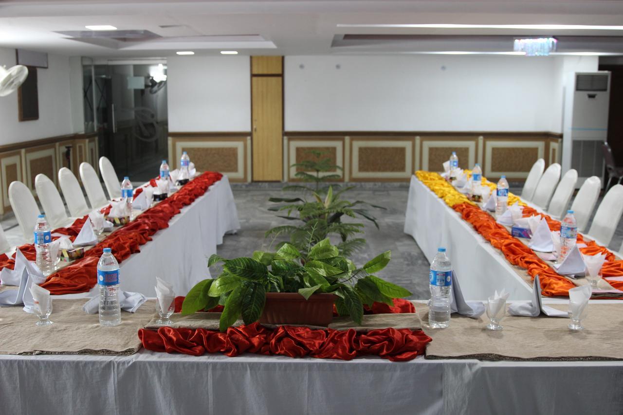 Tourist Inn Hotel Lahore Esterno foto