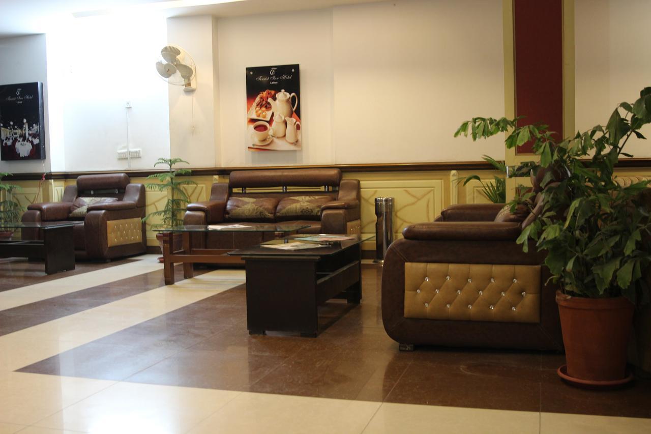 Tourist Inn Hotel Lahore Esterno foto