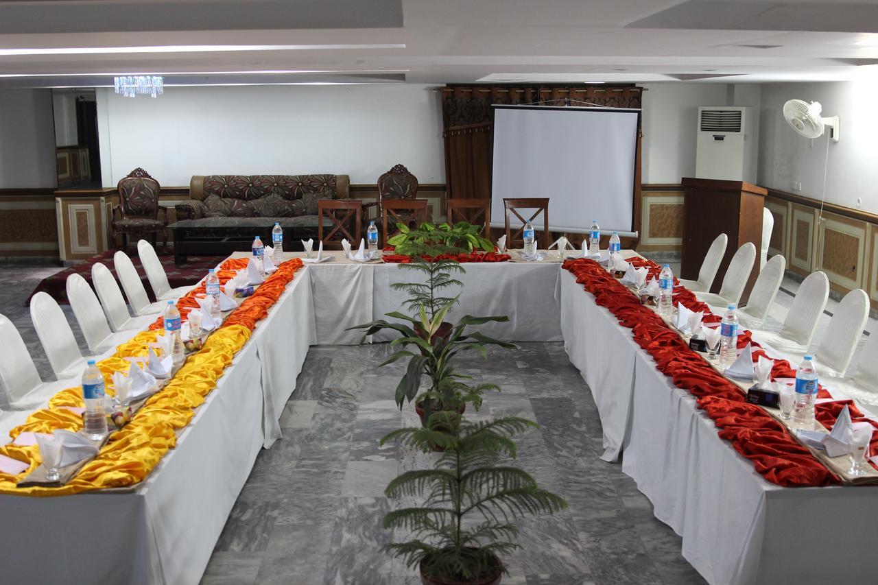 Tourist Inn Hotel Lahore Esterno foto