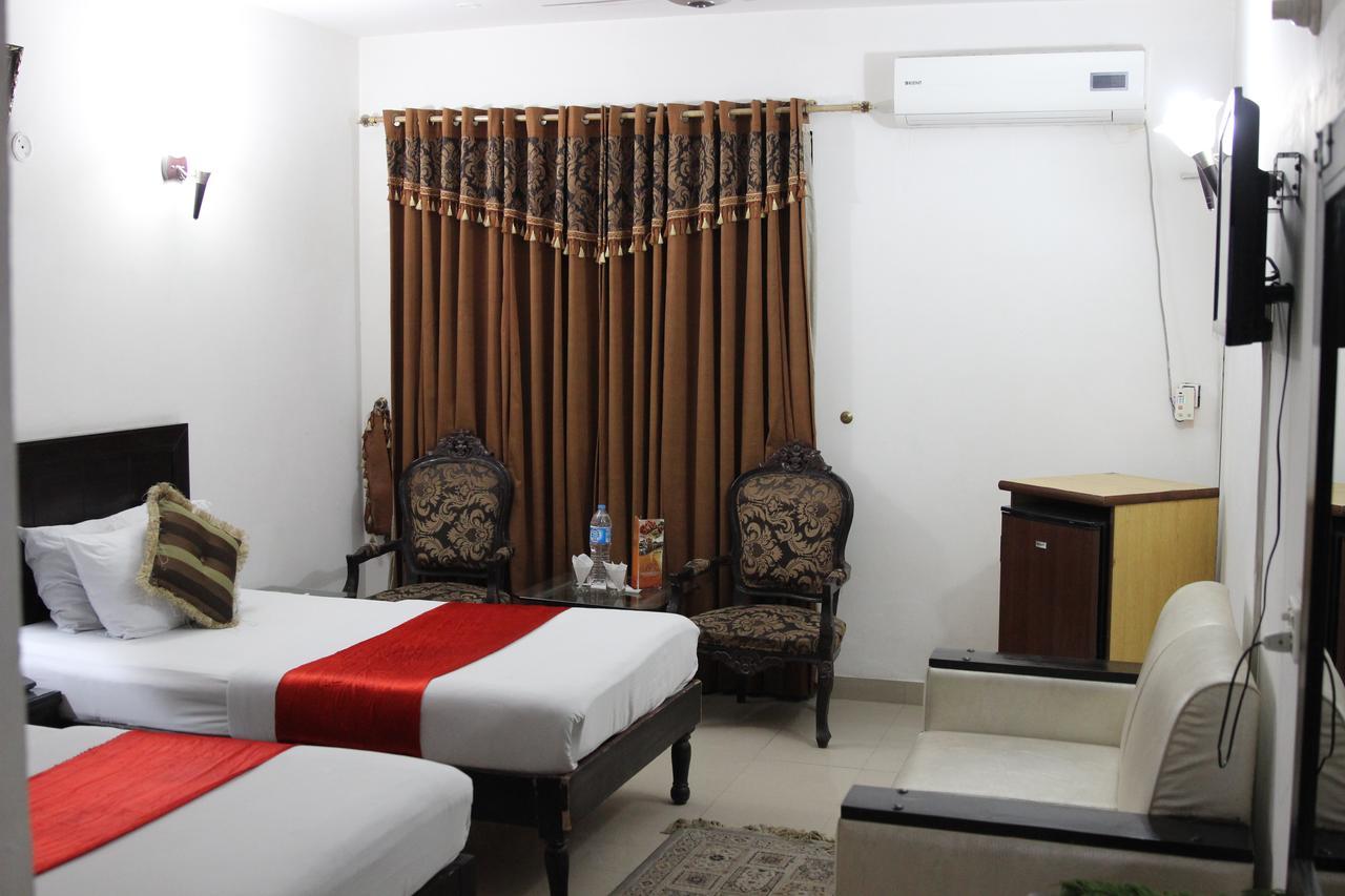 Tourist Inn Hotel Lahore Esterno foto