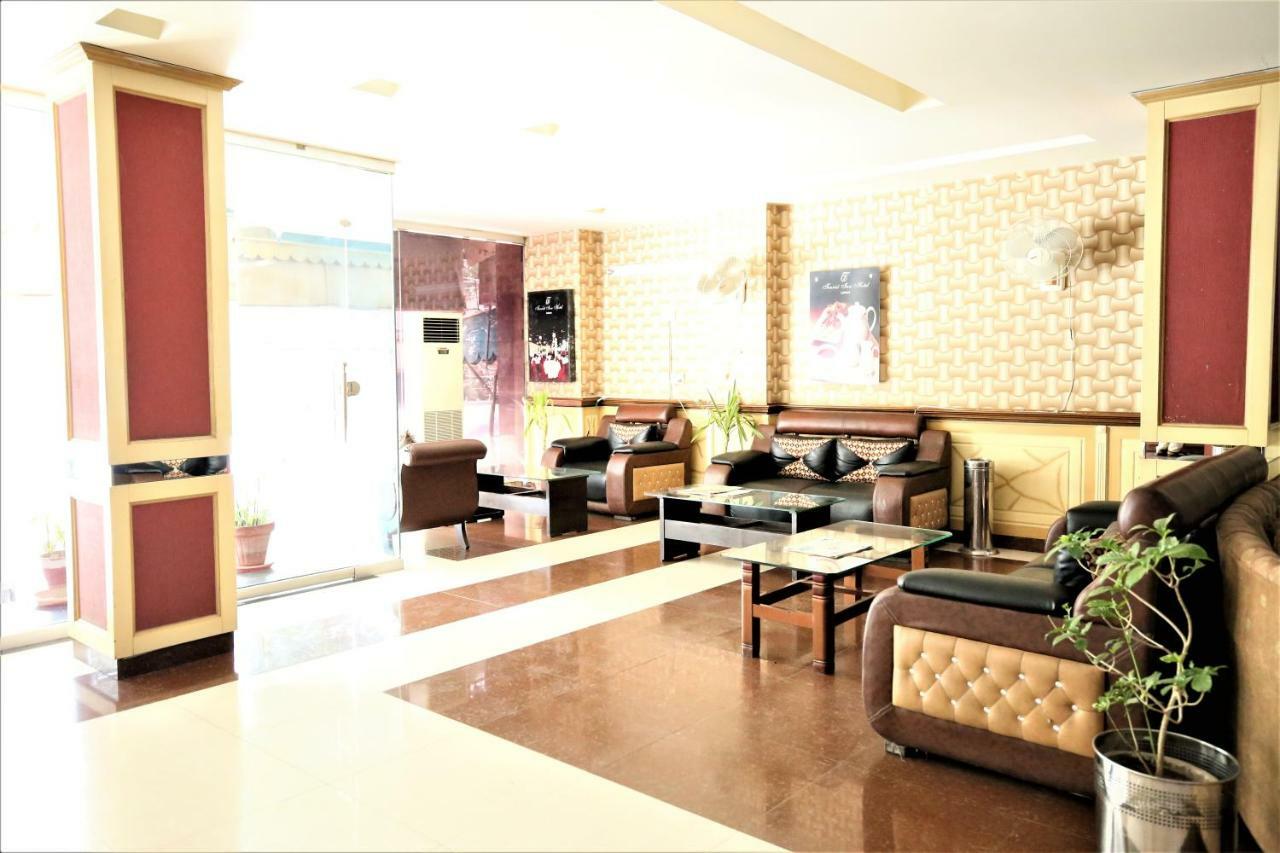Tourist Inn Hotel Lahore Esterno foto
